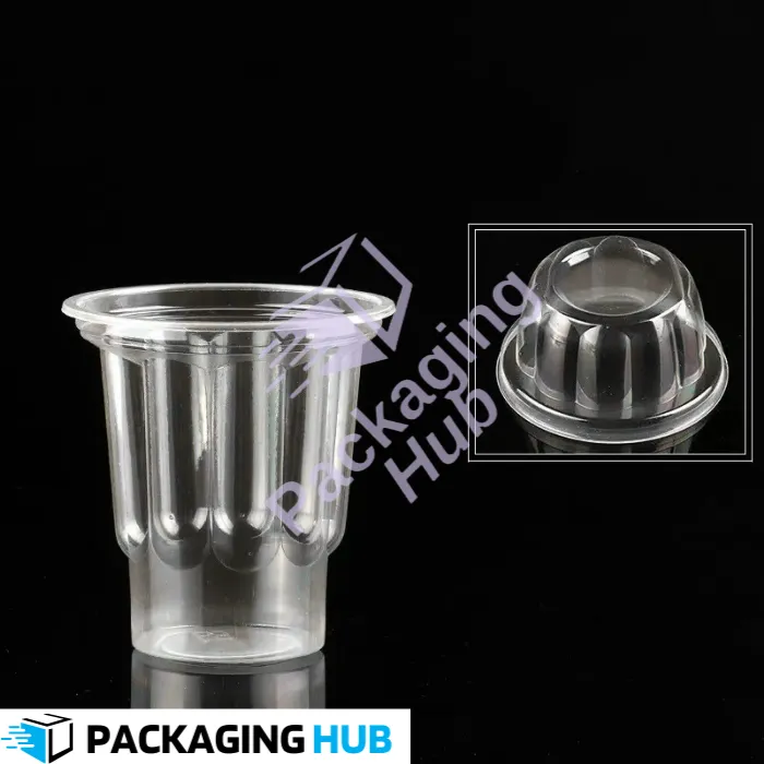 Ice cream cup with a secure lid, ideal for takeaway and to-go ice cream orders.