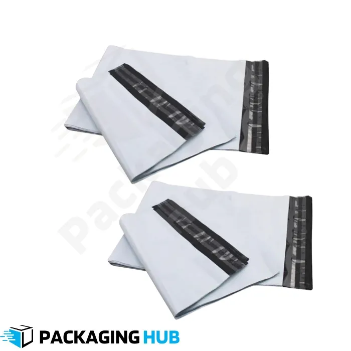 A medium-sized courier flyer bag, commonly used for shipping apparel and other e-commerce products.